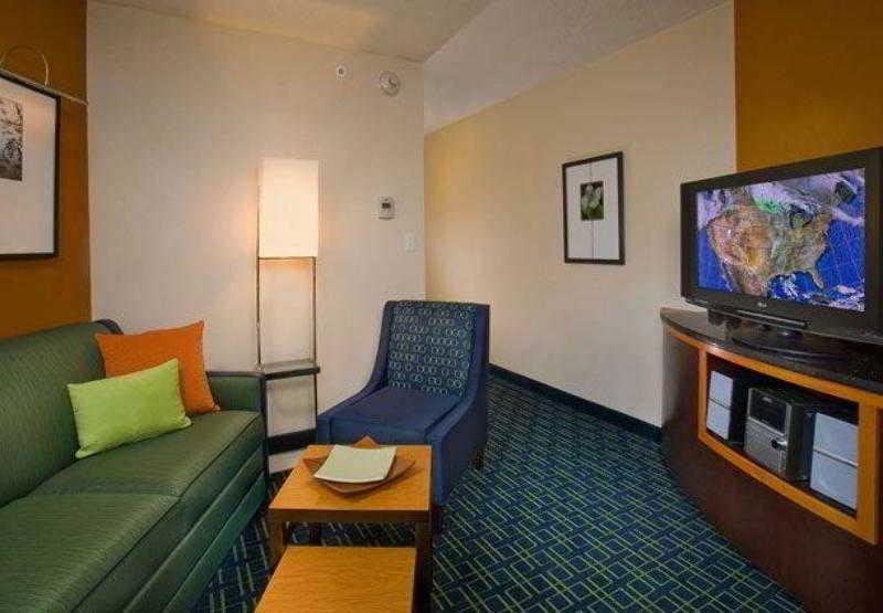 Fairfield Inn And Suites New Buffalo Szoba fotó